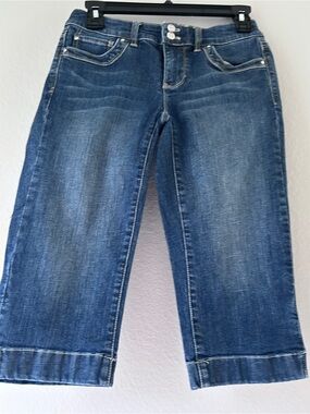 White House Black Market Blanc Women's Dark Blue Cropped Capris